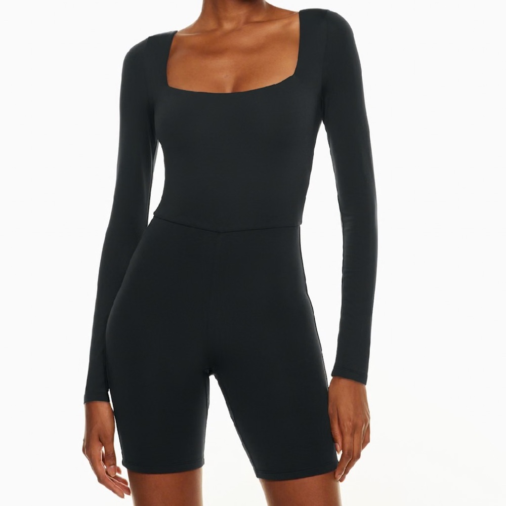 Babaton Contour Squareneck Longsleeve Romper Medium